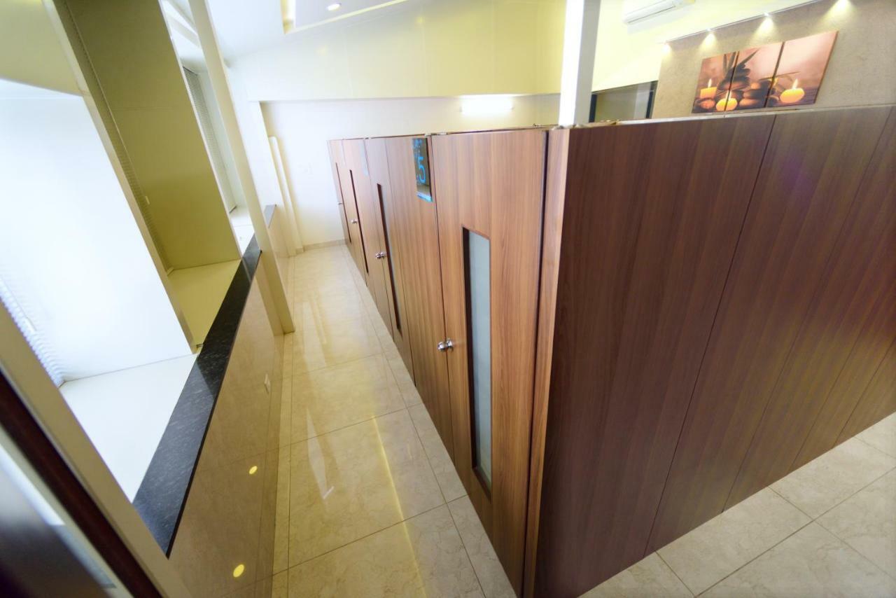 Bedspace- Capsule Ac Hotel Mangalore Ngoại thất bức ảnh