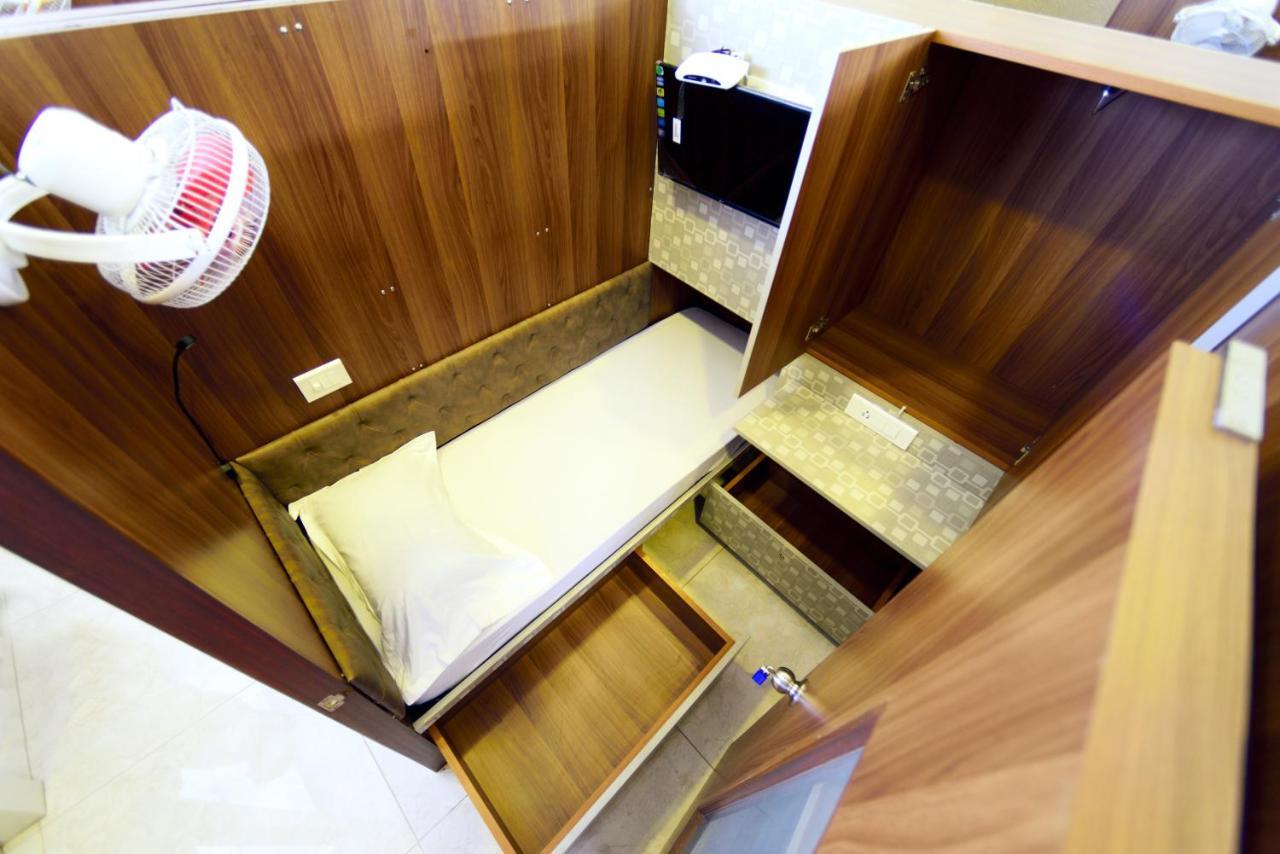Bedspace- Capsule Ac Hotel Mangalore Ngoại thất bức ảnh